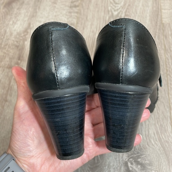 Spring Step Black Leather Stacked Heel Buckle Shootie Ankle Boot 39 (US 8.5) - Picture 15 of 16